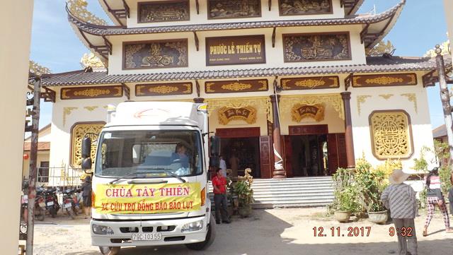 Chùa Tây Thiên tặng quà từ thiện