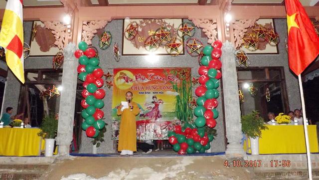 Vui hội Trăng Rằm tại chùa Hưng Long.