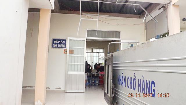 Cơm từ thiện - ấm lòng bệnh nhân nghèo