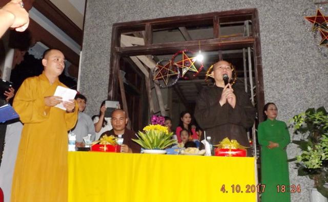 Vui hội Trăng Rằm tại chùa Hưng Long.