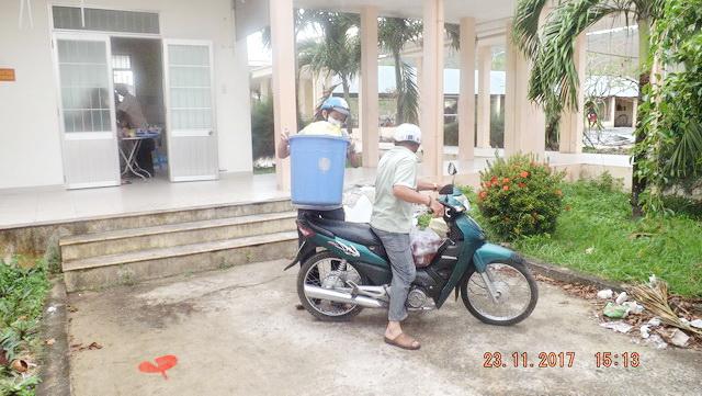 Cơm từ thiện - ấm lòng bệnh nhân nghèo