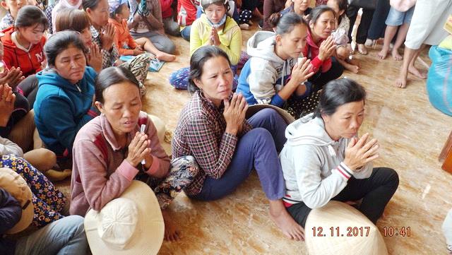 Chùa Tây Thiên tặng quà từ thiện