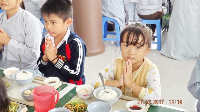 Trang nghiêm khóa tu “Một ngày an lạc” kỳ thứ 11 tại chùa Linh Sơn Pháp Ấn