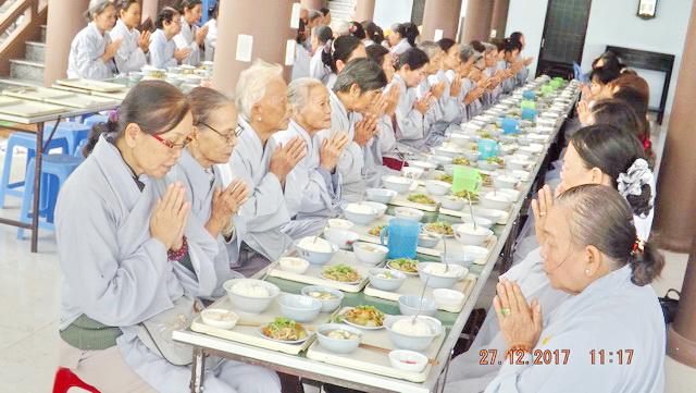 Trang nghiêm khóa tu “Một ngày an lạc” kỳ thứ 11 tại chùa Linh Sơn Pháp Ấn