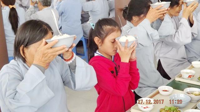 Trang nghiêm khóa tu “Một ngày an lạc” kỳ thứ 11 tại chùa Linh Sơn Pháp Ấn