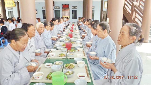 Trang nghiêm khóa tu “Một ngày an lạc” kỳ thứ 11 tại chùa Linh Sơn Pháp Ấn