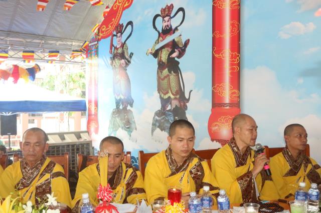 Chùm ảnh: Lễ trai đàn cầu siêu cho các nạn nhân không may xấu số vì TNGT.