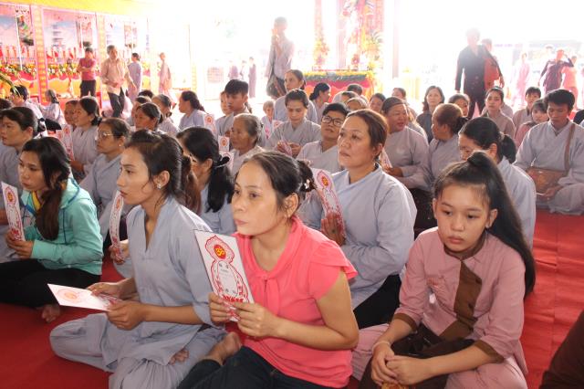 Chùm ảnh: Lễ trai đàn cầu siêu cho các nạn nhân không may xấu số vì TNGT.