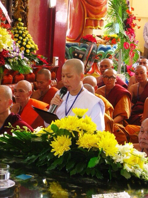 Trung Thu với dân nghèo Chùa Cosđôn (Bạc Liêu)