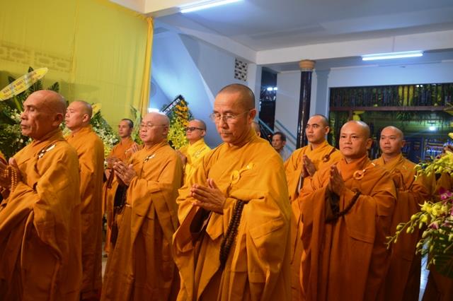 Cung thỉnh kim quan Đại lão HT Phó Pháp chủ Thích Trí Tâm nhập bảo tháp