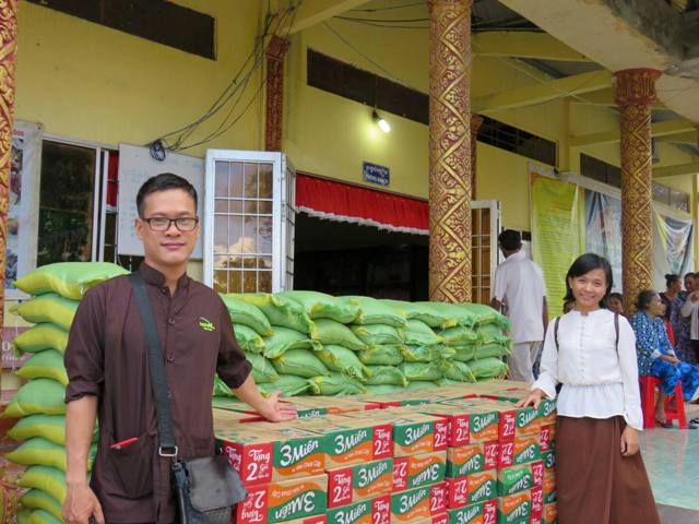 Trung Thu với dân nghèo Chùa Cosđôn (Bạc Liêu)