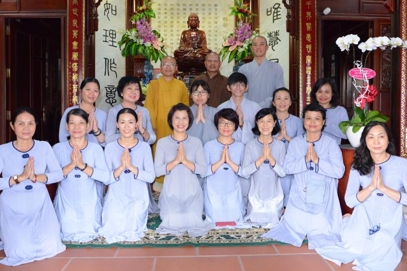 Quỹ ĐPNN trao tặng tịnh tài tại Trung tâm Nghiên cứu Phật giáo Hán Truyền