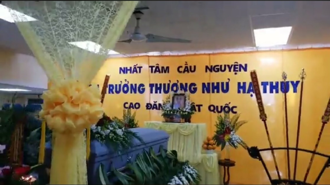 Huệ Chiếu Đông Tây – Hạnh Soi Muôn Thuở