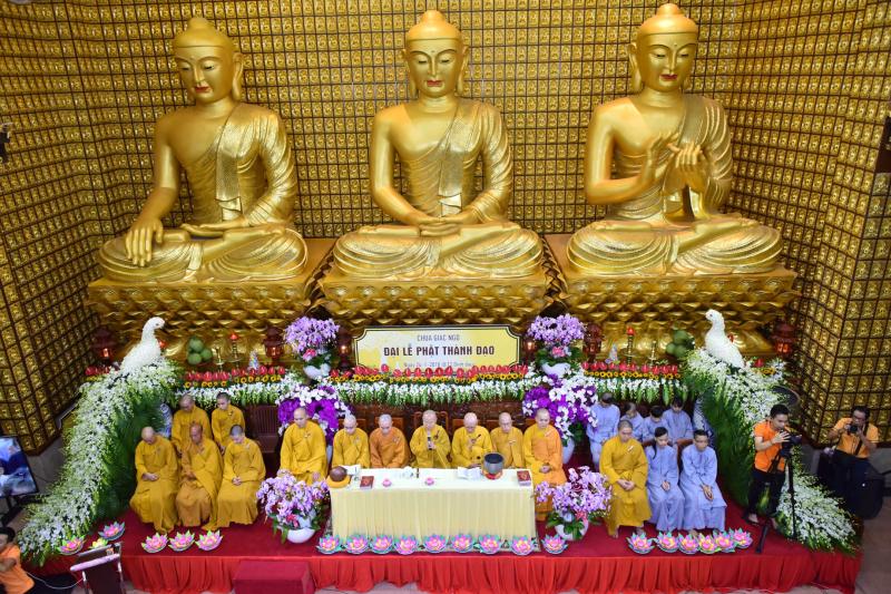 LỄ QUY Y TAM BẢO CHO HƠN 400 PHẬT TỬ MỚI TRONG NGÀY PHẬT THÀNH ĐẠO TẠI CHÙA GIÁC NGỘ, NGÀY 24/1/2018(8/12 Đinh Dậu)