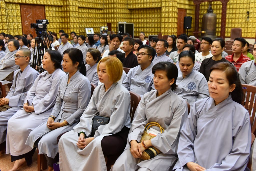 Góc Nhìn Phật Giáo Kỳ 16: Nói Không Với Đốt Giấy Vàng Mã, Những Con Số Và Chuyện Không Vui Ngày Tết, Ngày 25-02-2018.