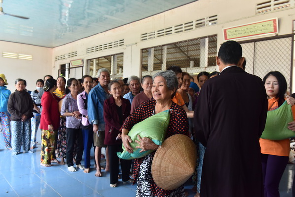 Tổng kết Chương trình “Quà Tết Yêu Thương” tại Đồng Tháp - Sa Đéc - Bến Tre (C136)