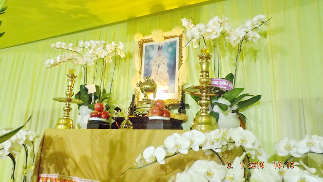 Hoa đăng vía Đức Di Đà tại chùa Trường Thọ