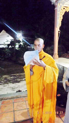 Hoa đăng vía Đức Di Đà tại chùa Trường Thọ