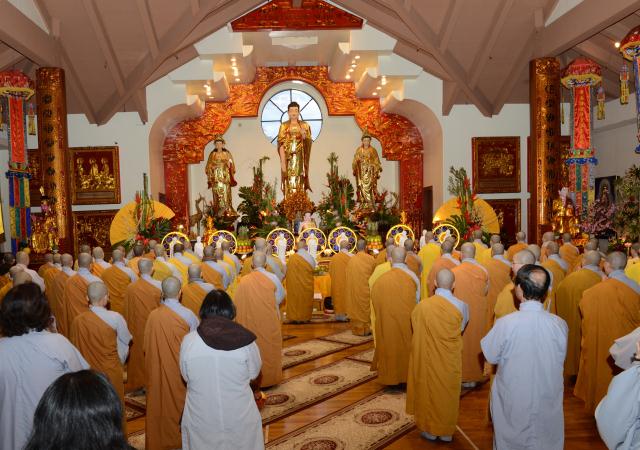 Lễ Thắp Nến Tưởng Niệm Sư Bà Toạ Chủ Chùa Đức Viên, San Jose, Hoa Kỳ