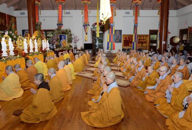 Lễ Thắp Nến Tưởng Niệm Sư Bà Toạ Chủ Chùa Đức Viên, San Jose, Hoa Kỳ