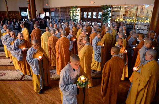 Lễ Thắp Nến Tưởng Niệm Sư Bà Toạ Chủ Chùa Đức Viên, San Jose, Hoa Kỳ