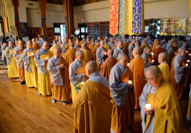 Lễ Thắp Nến Tưởng Niệm Sư Bà Toạ Chủ Chùa Đức Viên, San Jose, Hoa Kỳ