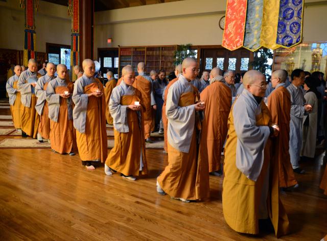 Lễ Thắp Nến Tưởng Niệm Sư Bà Toạ Chủ Chùa Đức Viên, San Jose, Hoa Kỳ