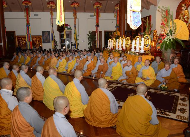Lễ Thắp Nến Tưởng Niệm Sư Bà Toạ Chủ Chùa Đức Viên, San Jose, Hoa Kỳ