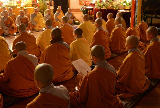 Lễ Thắp Nến Tưởng Niệm Sư Bà Toạ Chủ Chùa Đức Viên, San Jose, Hoa Kỳ