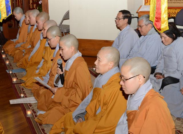 Lễ Thắp Nến Tưởng Niệm Sư Bà Toạ Chủ Chùa Đức Viên, San Jose, Hoa Kỳ