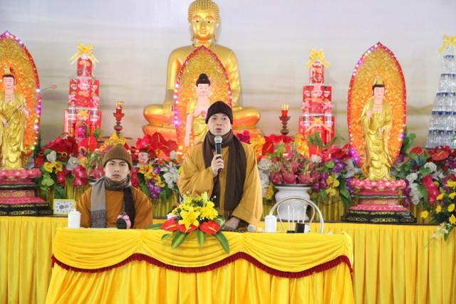Thái Bình: Chùa Văn Môn tổng kết đạo tràng, tặng quà Phật tử