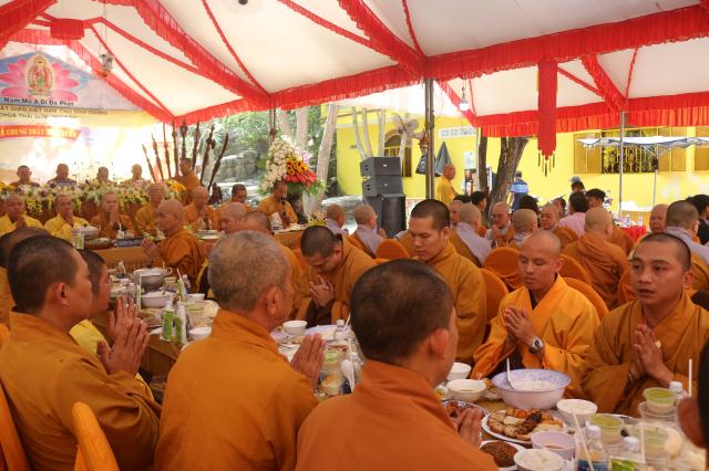 Chùm ảnh: Lễ Chung Thất Trai Tuần Thân Mẫu Của ĐĐ.Thích Tắc An.
