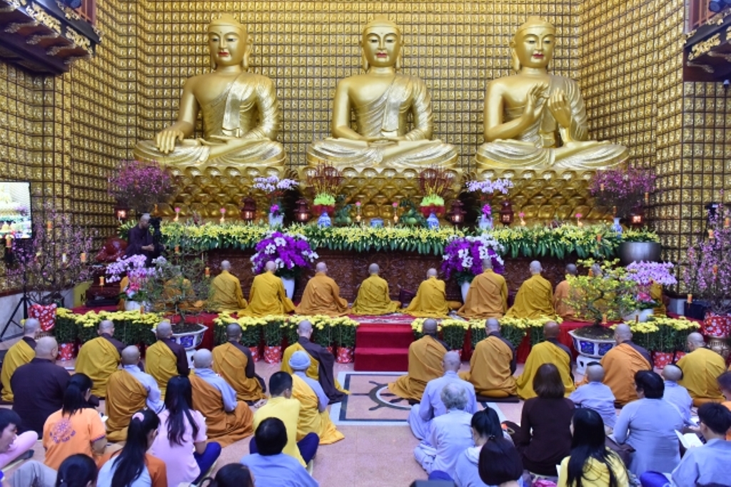 Chùa Giác Ngộ: Nhộn nhịp đêm giao thừa xuân Mậu Tuất 2018
