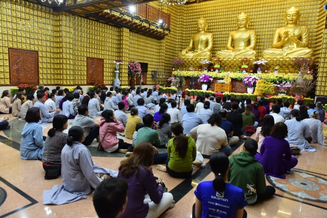 Tết Mậu Tuất: TT. Thích Nhật Từ ban đạo từ cho hành hương của đạo tràng chùa Phước Long – Cần Thơ