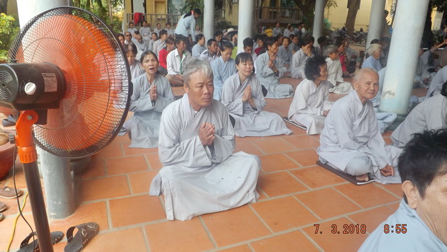 Khóa tu Bát quan trai đầu năm tại chùa Lộc Thọ.