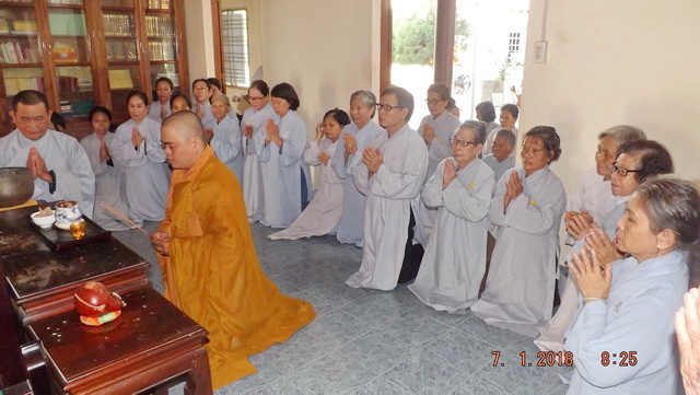 Chùa Long Thạnh: Khóa tu Bát quan trai cuối năm Đinh Dậu