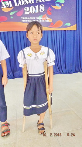 Quỹ Học bổng Hy vọng tặng 200 suất quà cho học sinh nghèo vượt khó