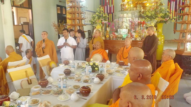 Đức Tăng thống và phái đoàn Phật giáo Sri Lanka thăm chùa Đức Hòa