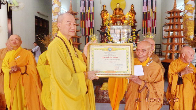 Ninh Hòa: Lễ trao giáo chỉ tấn phong
