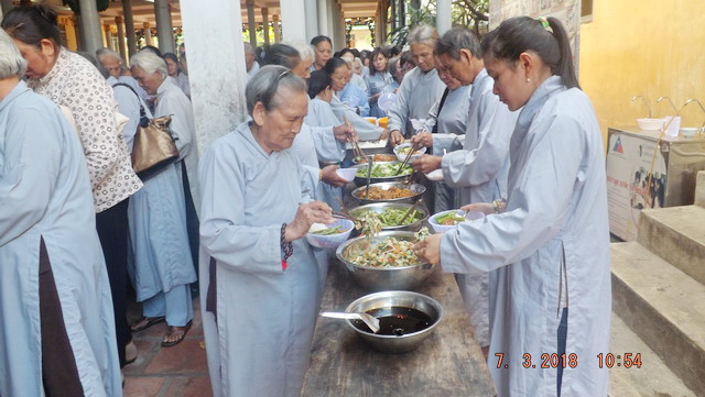 Khóa tu Bát quan trai đầu năm tại chùa Lộc Thọ.