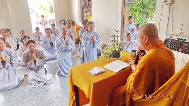 Chùa Long Thạnh: Khóa tu Bát quan trai cuối năm Đinh Dậu