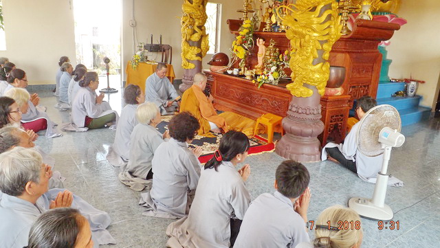 Chùa Long Thạnh: Khóa tu Bát quan trai cuối năm Đinh Dậu