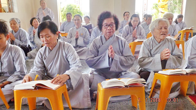 Chùa Long Thạnh: Khóa tu Bát quan trai cuối năm Đinh Dậu