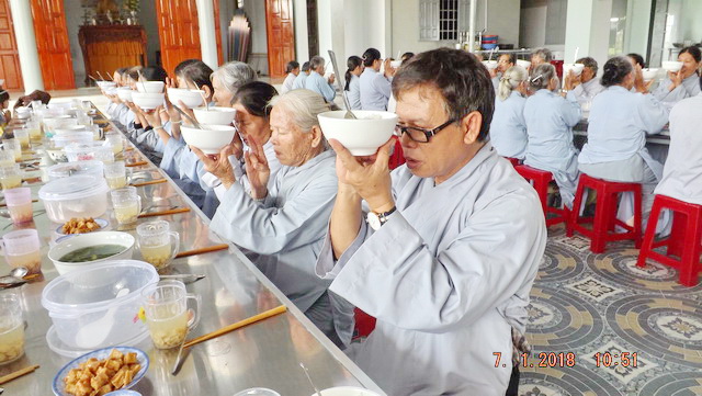 Chùa Long Thạnh: Khóa tu Bát quan trai cuối năm Đinh Dậu
