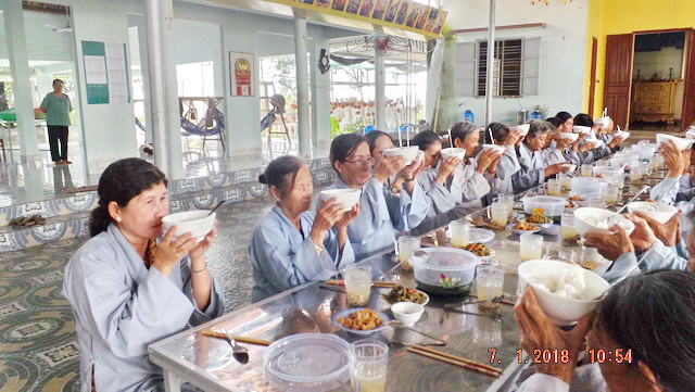 Chùa Long Thạnh: Khóa tu Bát quan trai cuối năm Đinh Dậu