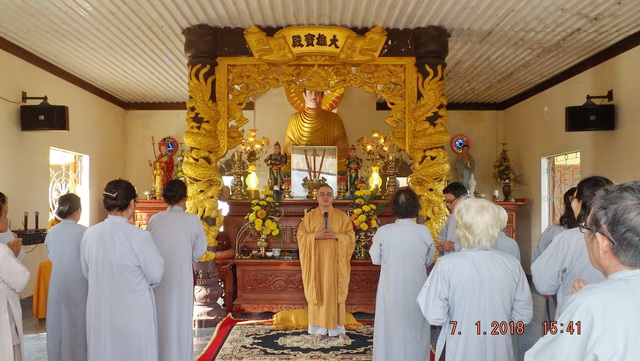 Chùa Long Thạnh: Khóa tu Bát quan trai cuối năm Đinh Dậu