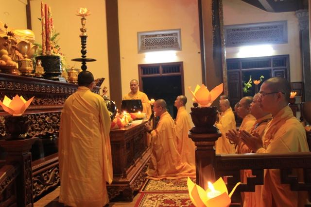 Chùa Pháp Hoa, Đắk Nông, tổ chức đêm hoa đăng Phật thành đạo