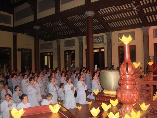 Chùa Pháp Hoa, Đắk Nông, tổ chức đêm hoa đăng Phật thành đạo