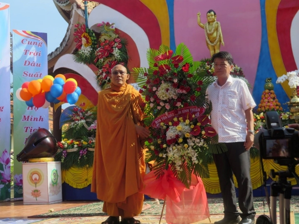Bình Thuận: Phật giáo huyện Hàm Tân long trọng cử hành Phật đản PL. 2562