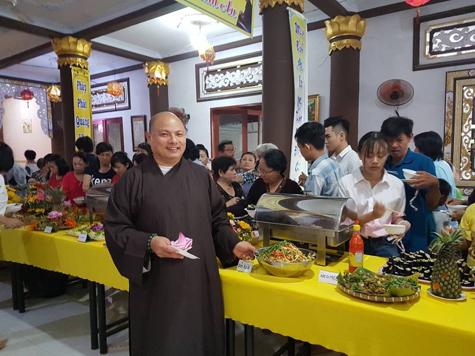 Tự tại tùy duyên